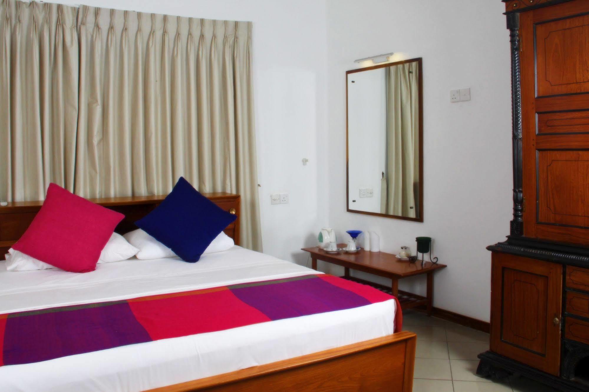 Lodge 19 Negombo Exterior foto
